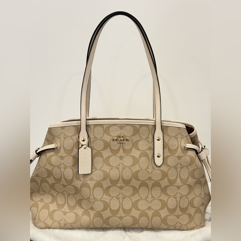 Coach Signature Drawstring Carryall Canvas Shoulder Bag Light Khaki Chalk, NWOT - Picture 10 of 15